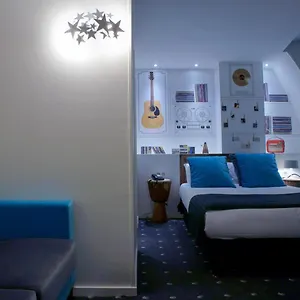 Du Triangle D'or Отель
